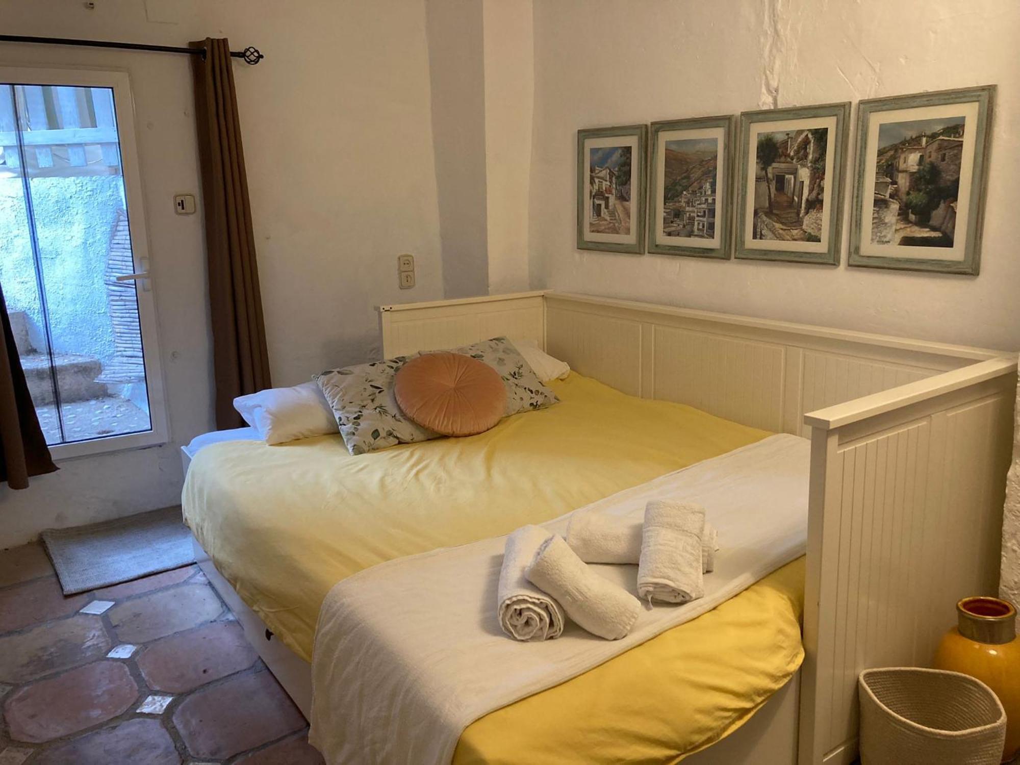 Casita Del Peral Gueejar Sierra Villa Luaran gambar