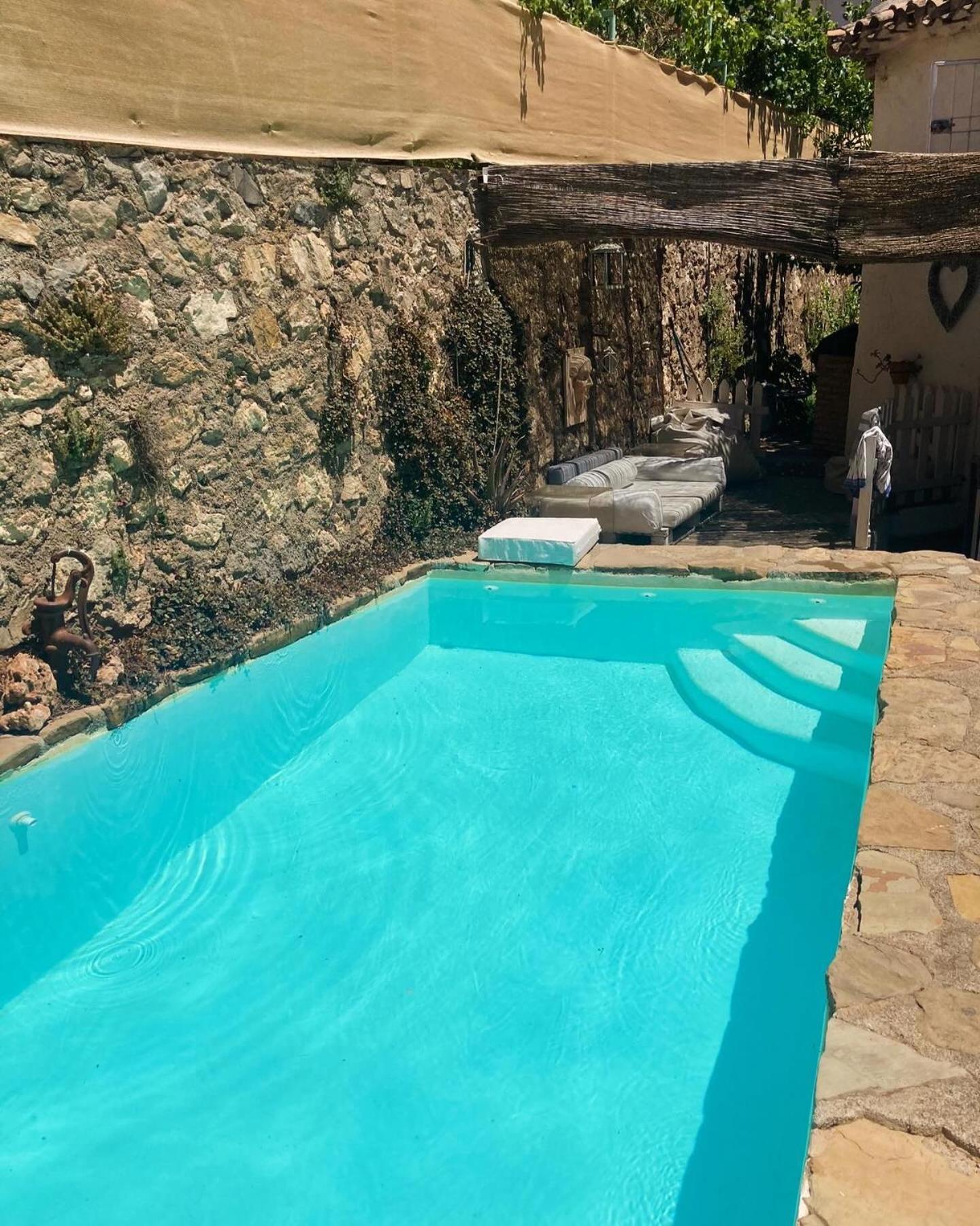Casita Del Peral Gueejar Sierra Villa Luaran gambar